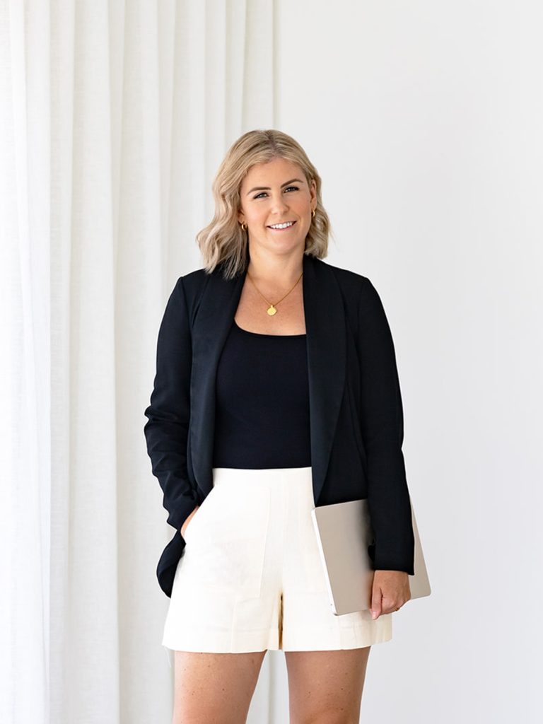 Jenna Baylis - Project Monday Founder | Beauty Business Consultant
